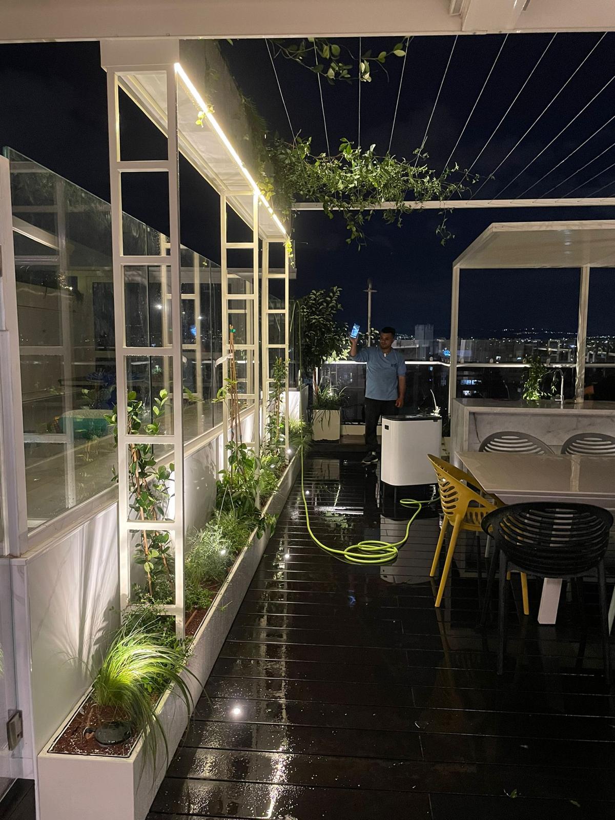 עיצוב חוץ עם מתכת