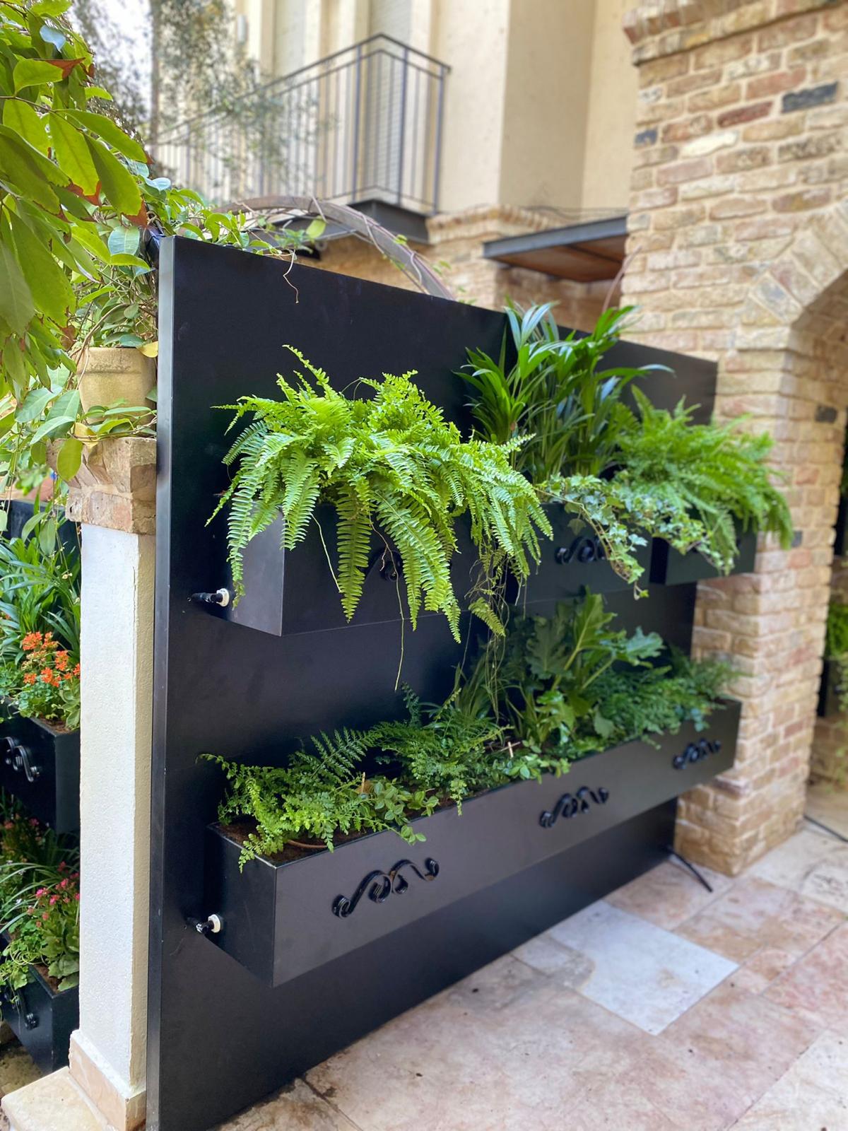 אלמנט ברזל לנוף